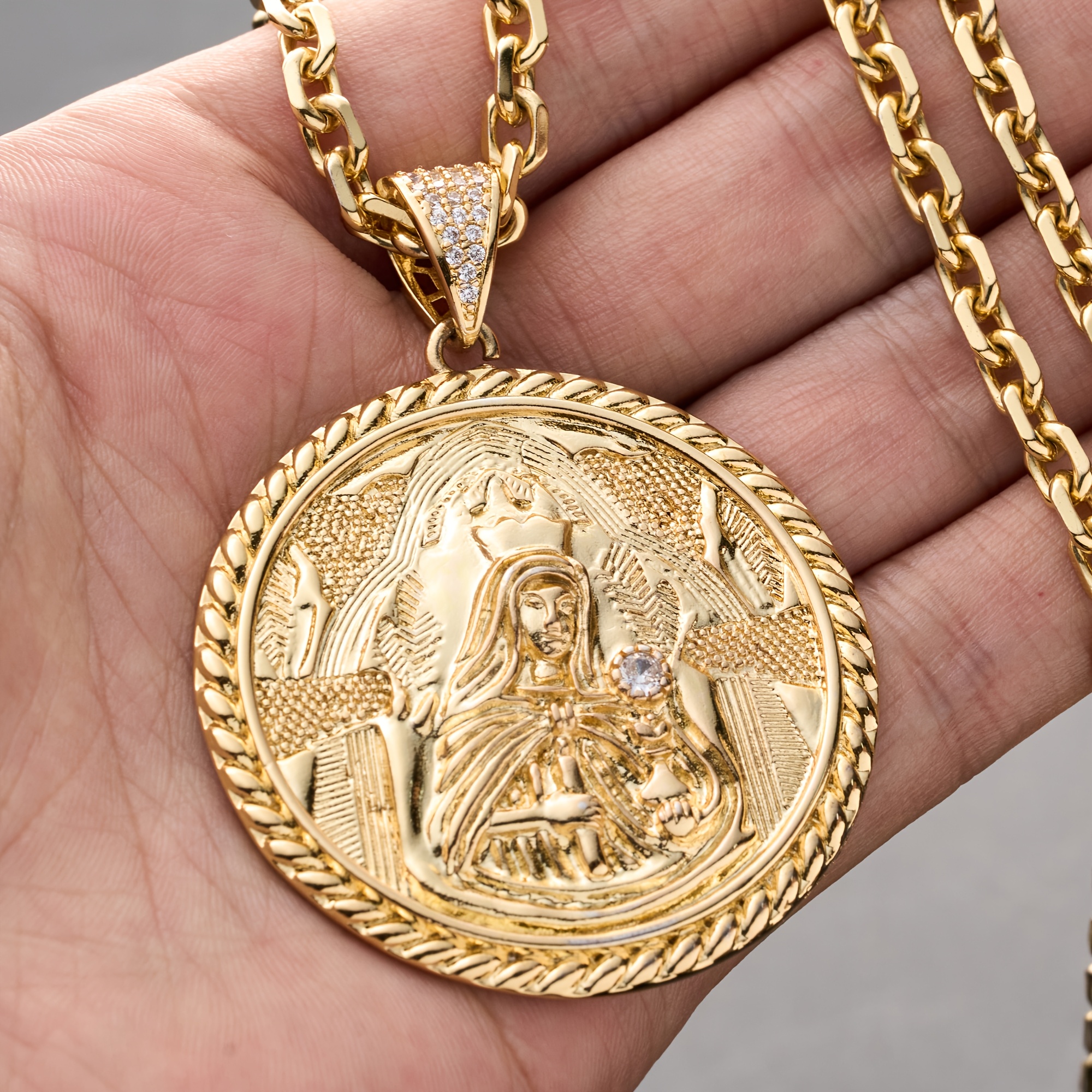 18K Gold Plated Fashionable Casual Style Religious Pendant